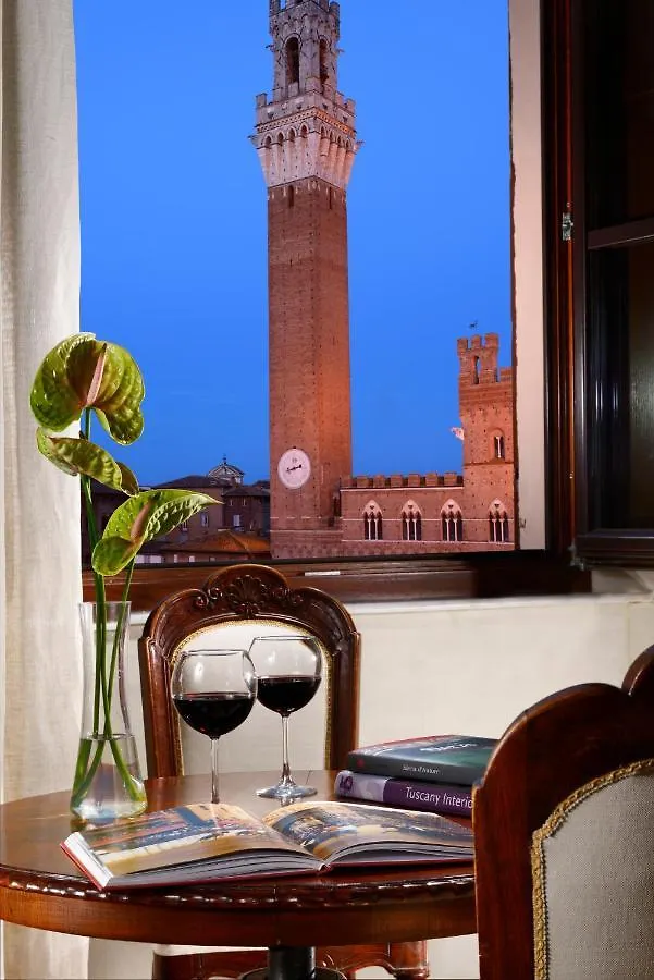 Piazza Del Campo Honeymoon Suite Siena Apartamento